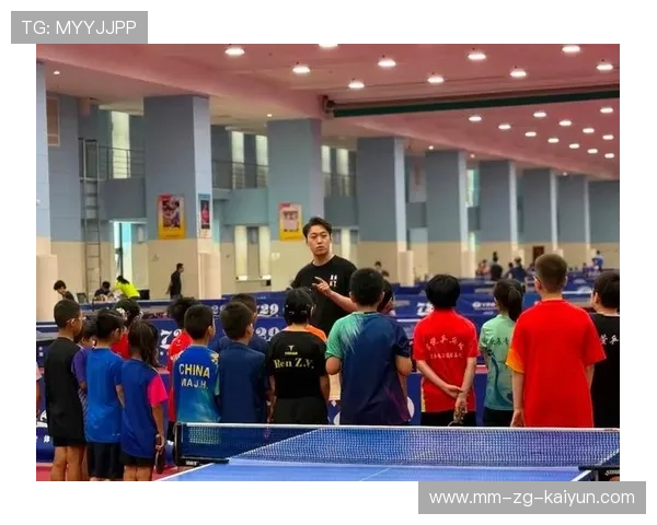乒乓球俱乐部推动青少年训练营的国际交流与示范赛，青少年乒乓球学校